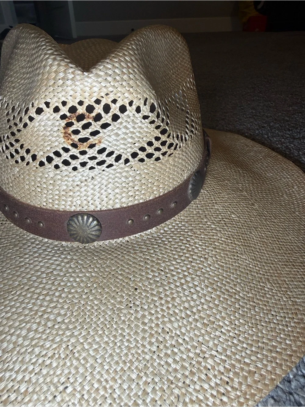 Women’s Western Charlie Horse straw hat with brown concho band